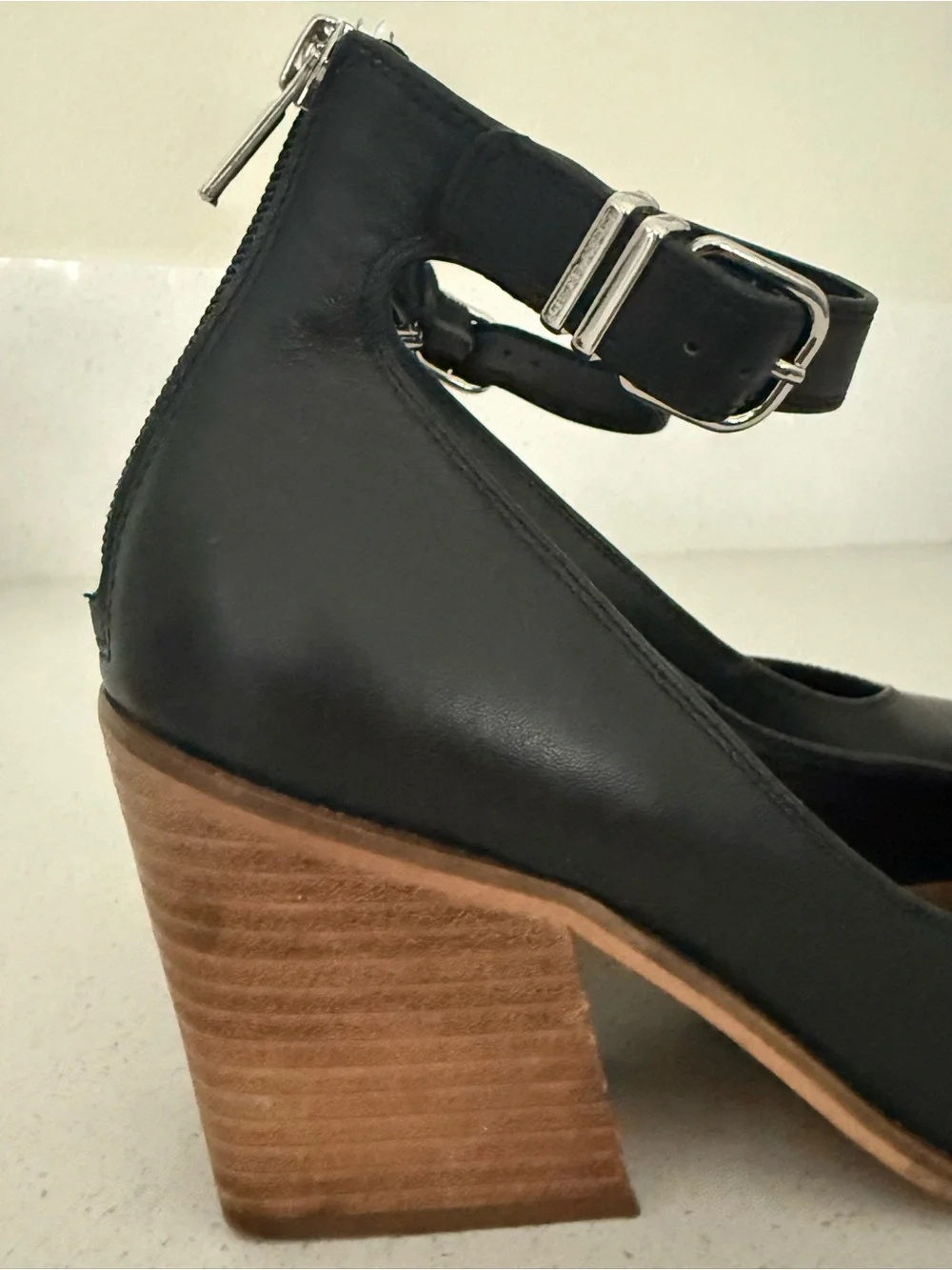 Lucky Brand Black Pointed Ankle-Strap Heels. Genuine Leather